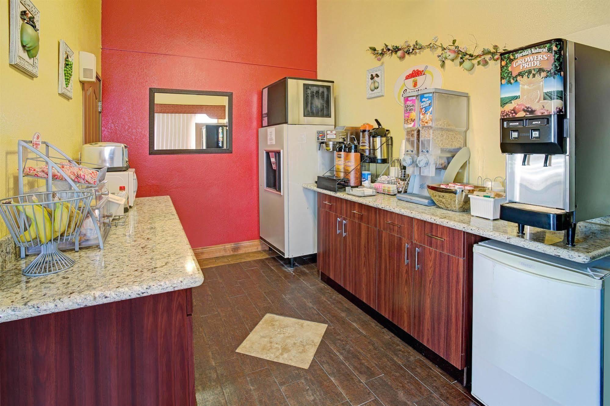 Oyo Hotel Castle Rock Co Downtown エクステリア 写真